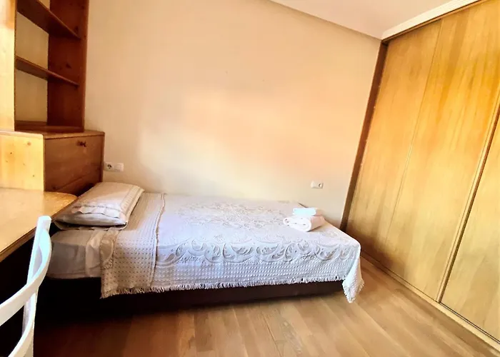 Housingleon - San Marcos Con Garaje
