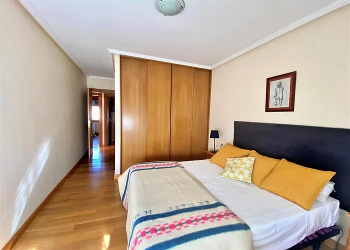 Housingleon - San Marcos Con Garaje
