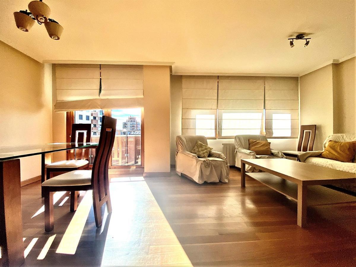 Housingleon - San Marcos Con Garaje Apartment Leon